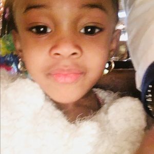 Meet your Posher, Khadijah